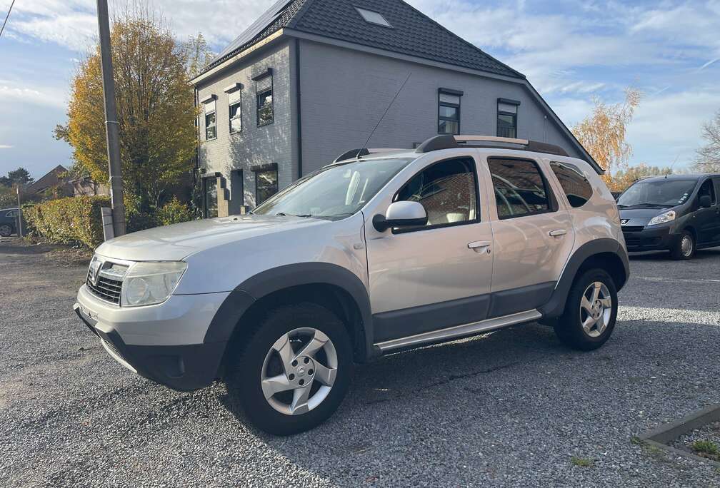 Dacia 1.6i 16V,Benzine,Airco,Leder, Reeds gekeurd..