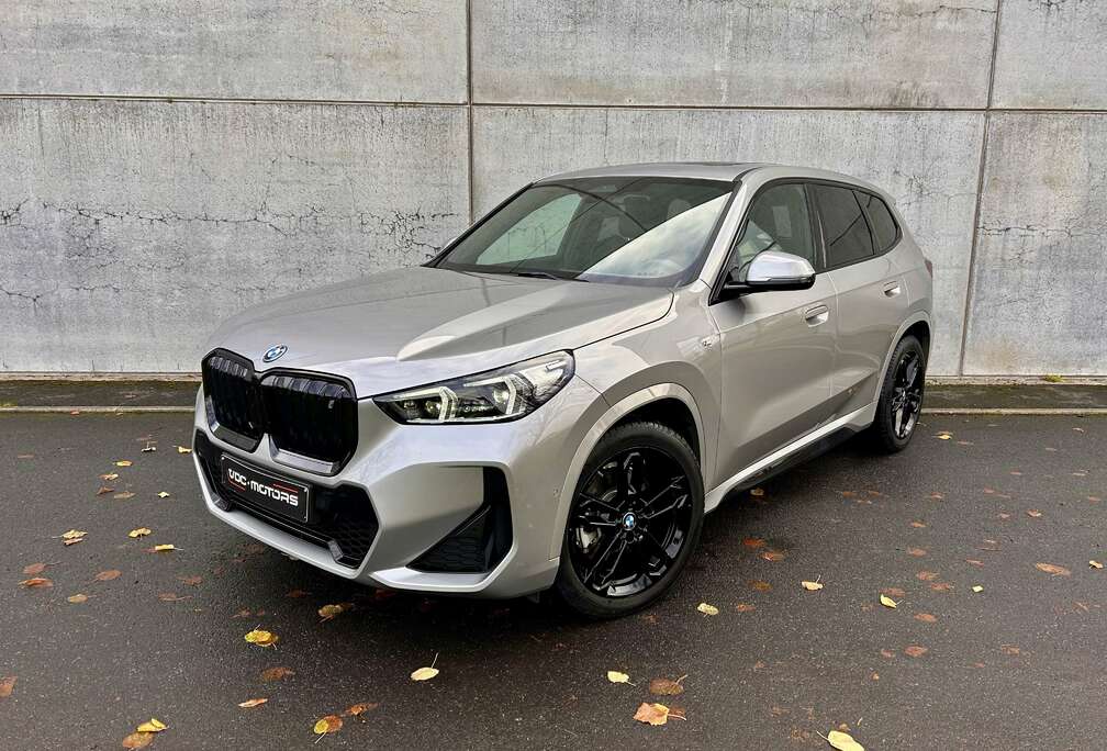 BMW iX1 xDrive30 M Sportpaket