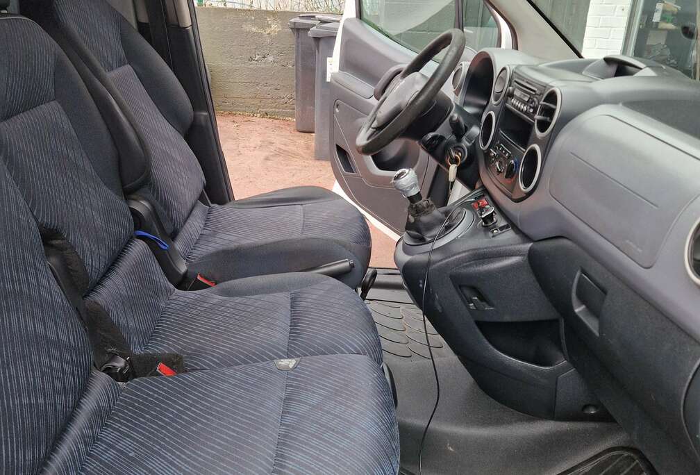 Peugeot 1.6 HDi Pack CD Airco