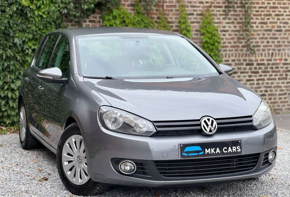 Volkswagen Golf 1.6 CR TDi Highline DPF