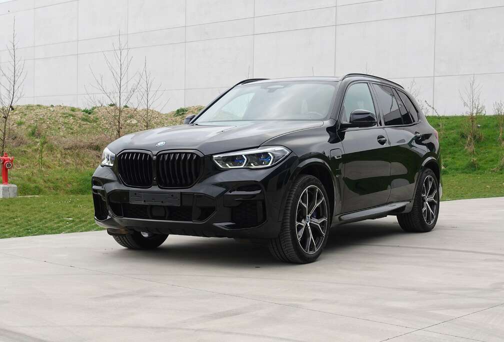 BMW PHEV xDrive45e M pakket    M luxe lounge bar