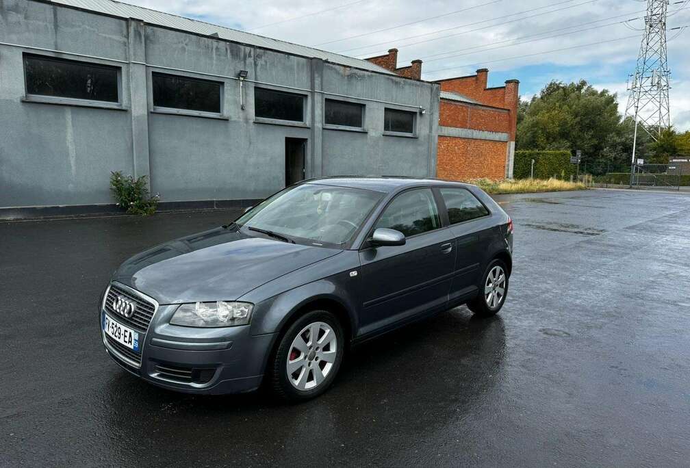 Audi A3 1.6i 16v FSI Ambition AIRCO JANTE ALUMINIUM