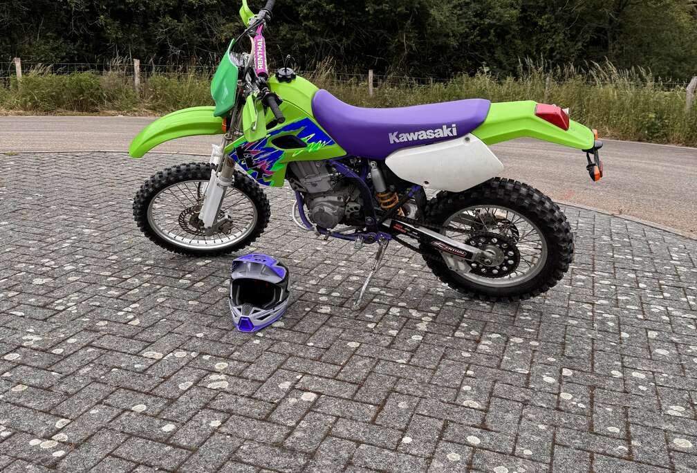 R
