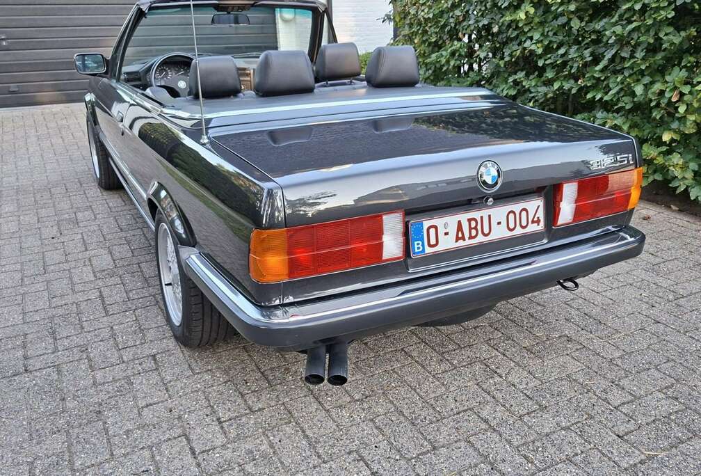 BMW 325i