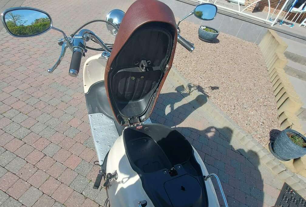 NECO Borsalino 125cc