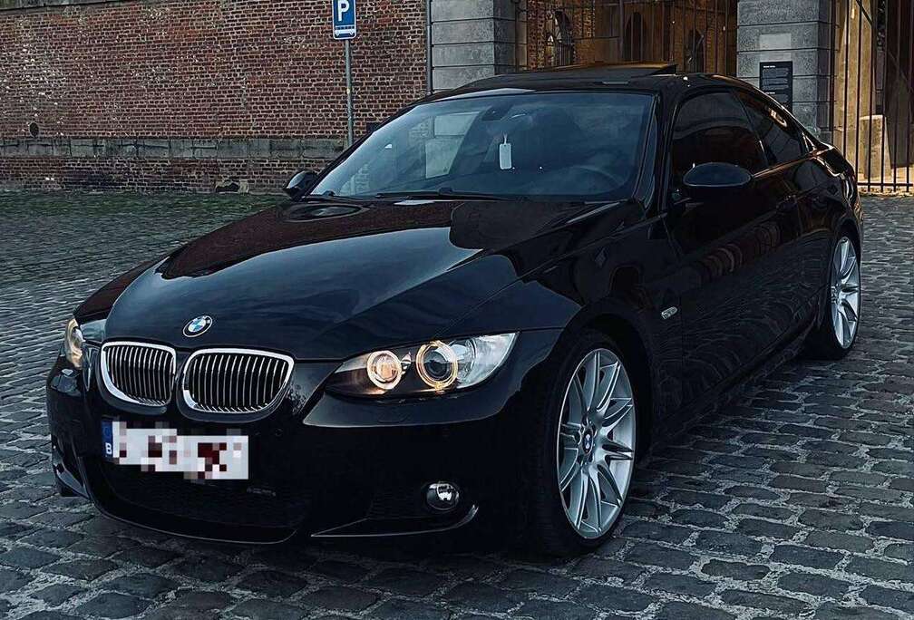 BMW Coupé 325iA