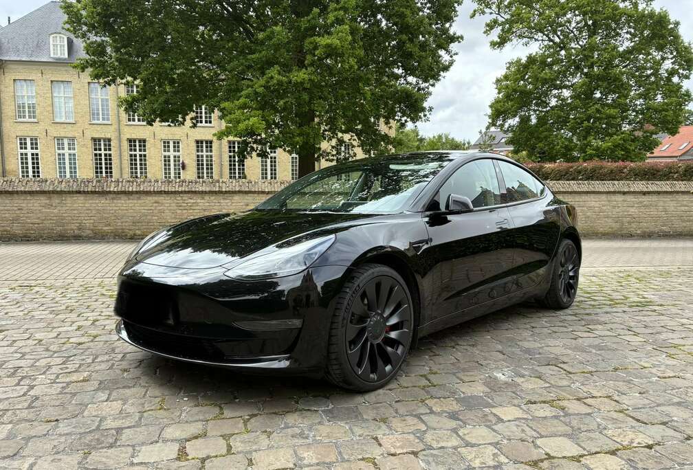 Tesla 78 kWh AWD Performance (377 kW)
