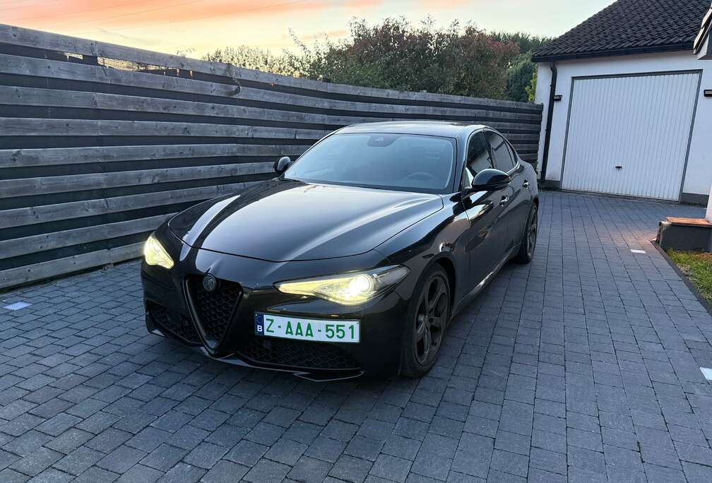 Alfa Romeo Giulia 2.2 JTDm Super