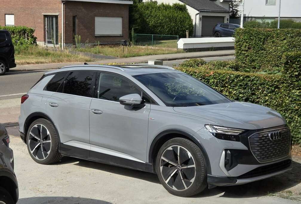 Audi 82 kWh 40 S line