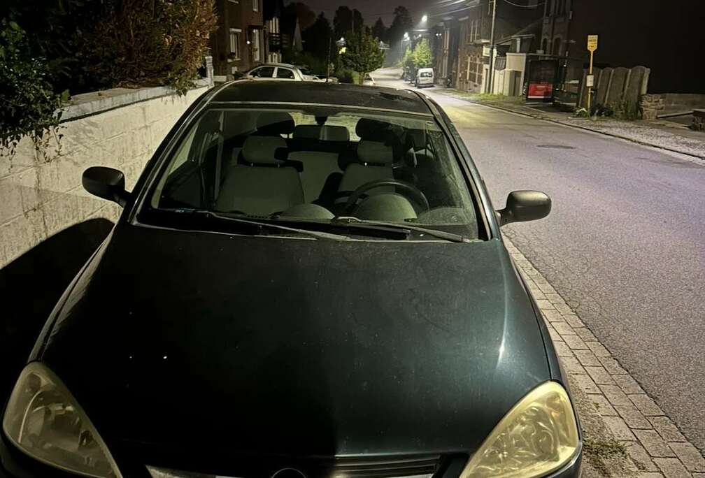 Opel 1.2i 16V Edition 2000