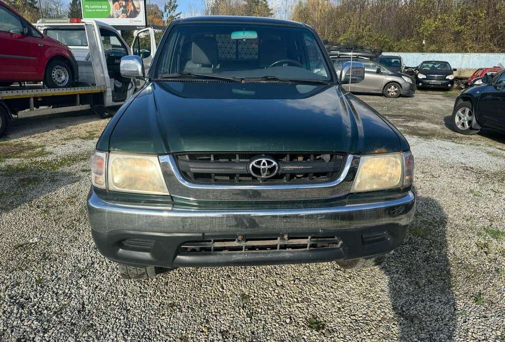 Toyota 2.4 D 4WD STD