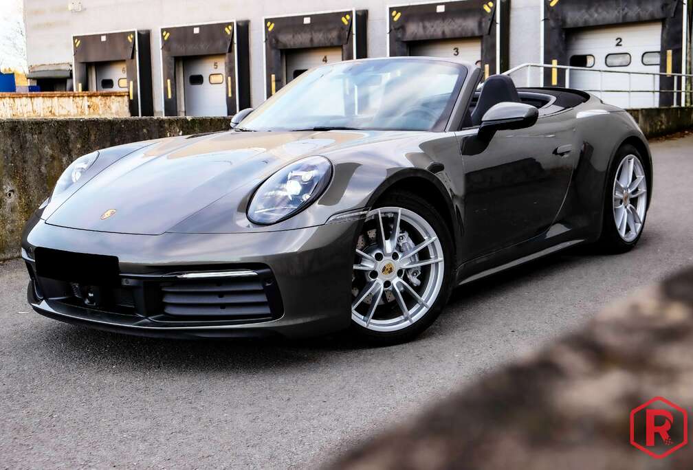 Porsche Carrera 4 Cabriolet Sport Chrono PASM 992