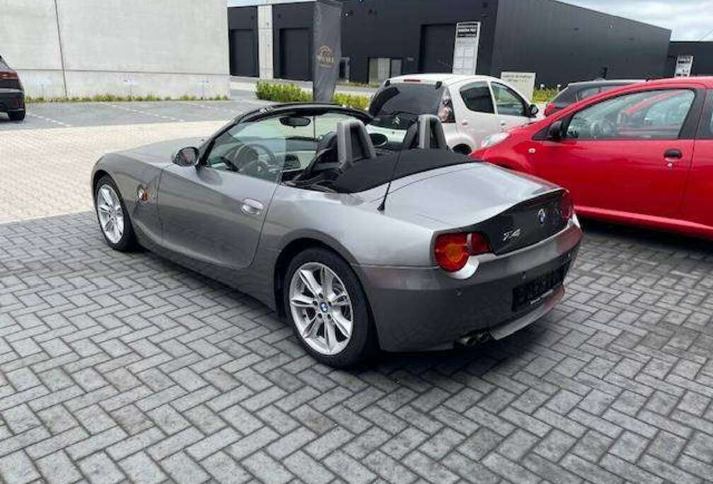 BMW Z4 2.2i 24v 6 Cilinder, Lederen verwarmde sportzetels, Airco, Elektrisch dak, Slechts 76000 KM, Keuring + Garantie