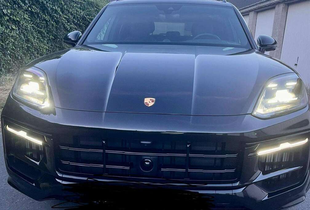 Porsche Cayenne E-Hybrid 3.0 Turbo V6 (346 kW)