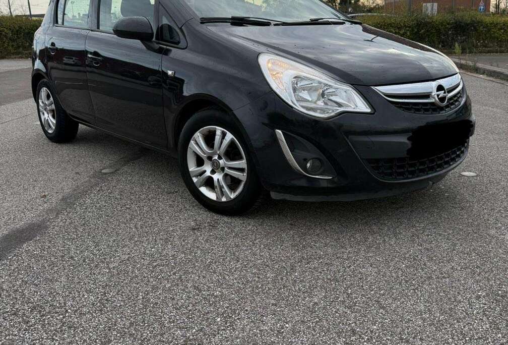 Opel 1.3 CDTi Cosmo DPF