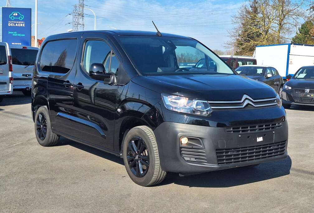 Citroen 1.2i 6vitt. 3zit FULL OPTION 19000km