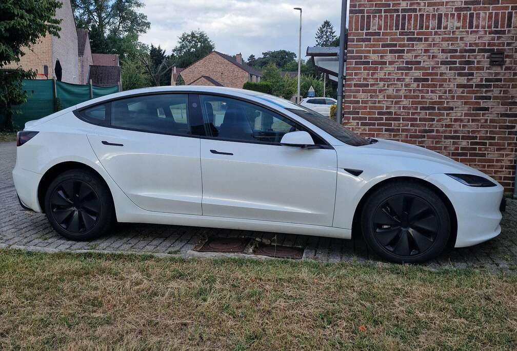 Tesla Premium Long Range 16850 KM