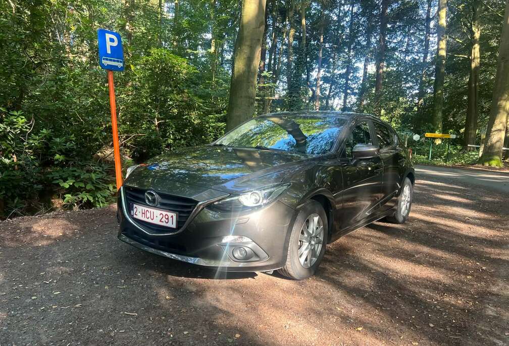 Mazda 3 1.5i Skydrive