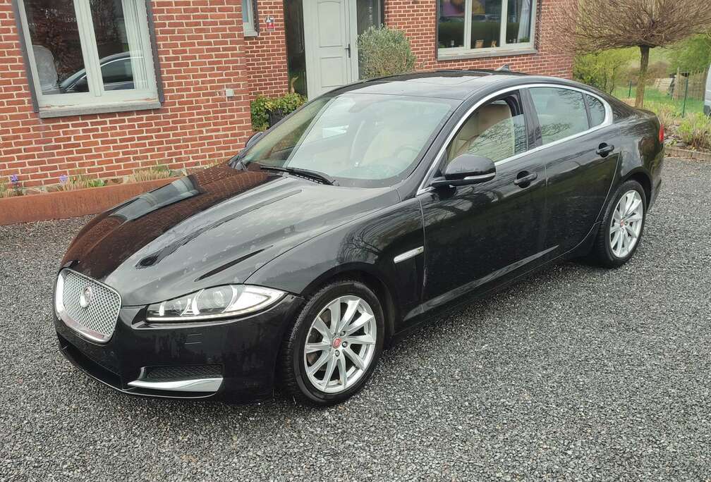 Jaguar XF 2.2 D Prestige