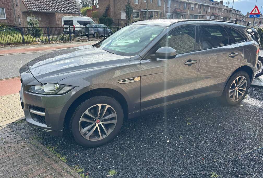 Jaguar F-Pace 2.0 D AWD R-Sport (EU6.2)