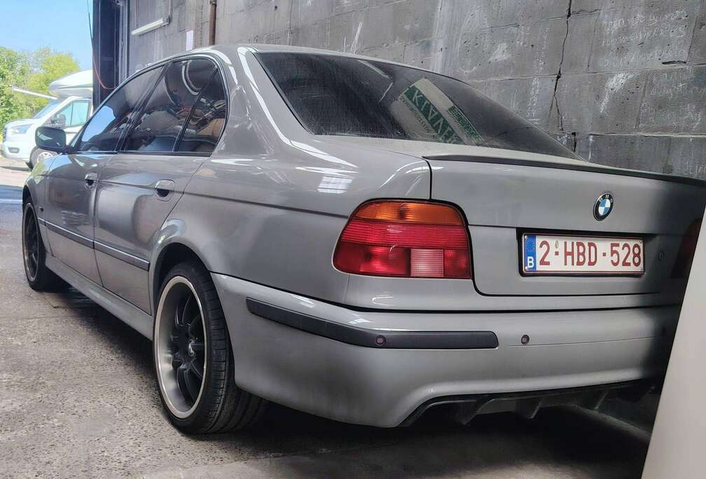 BMW 520i