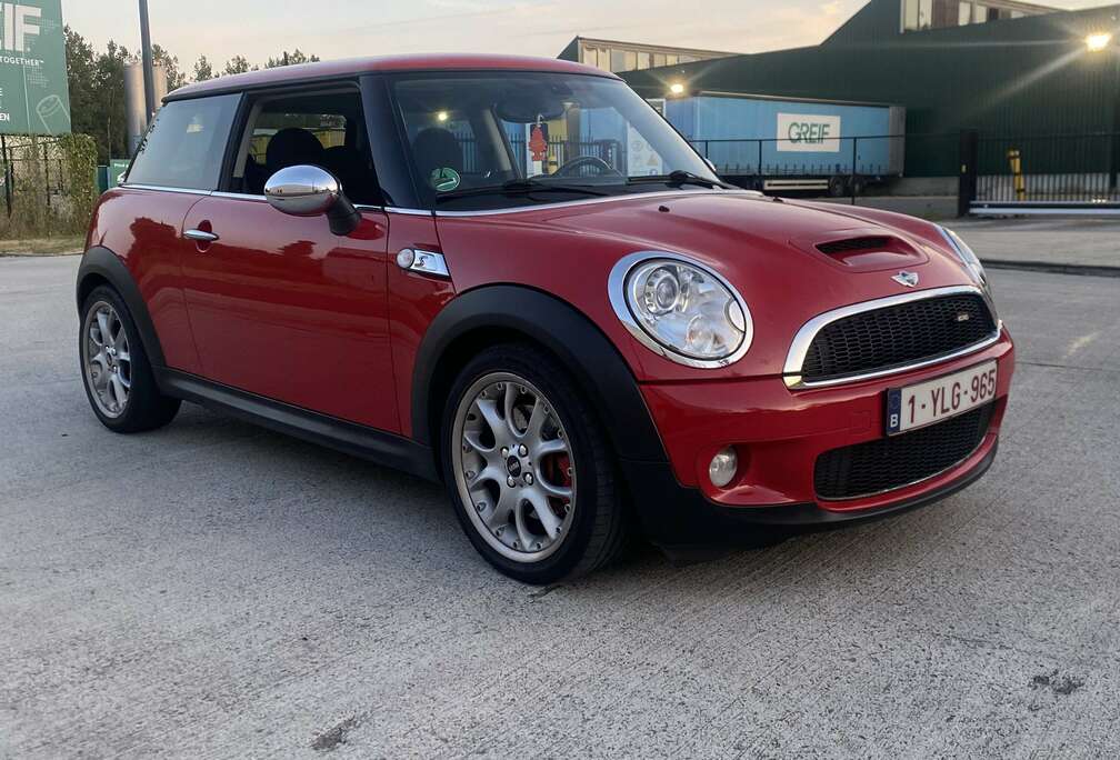 MINI 1.6i