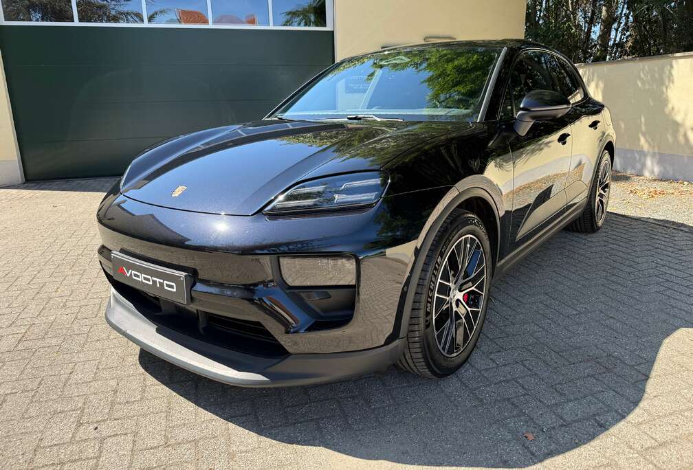 Porsche 4S Full Electric 100 KWh  516 PK bj2025  (69.000 €+BTW)
