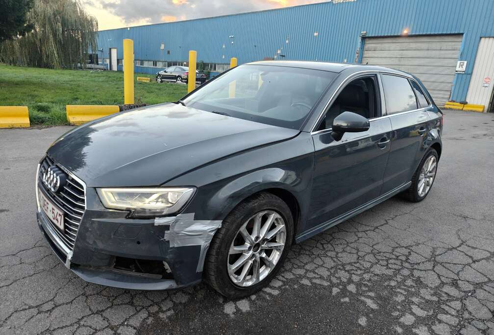 Audi A3 Sportback e-tron 40 TFSI PHEV S .) (110 kW