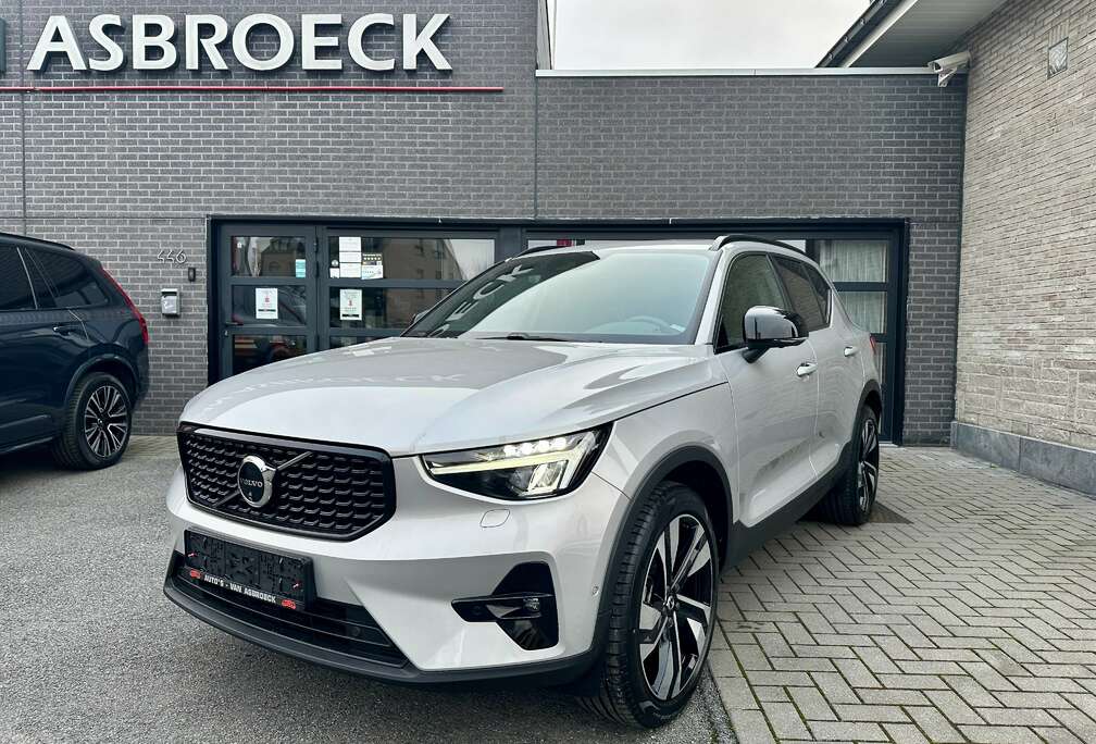Volvo XC40 T2 Plus Dark*PanoDak*Full Option*4.000 Km