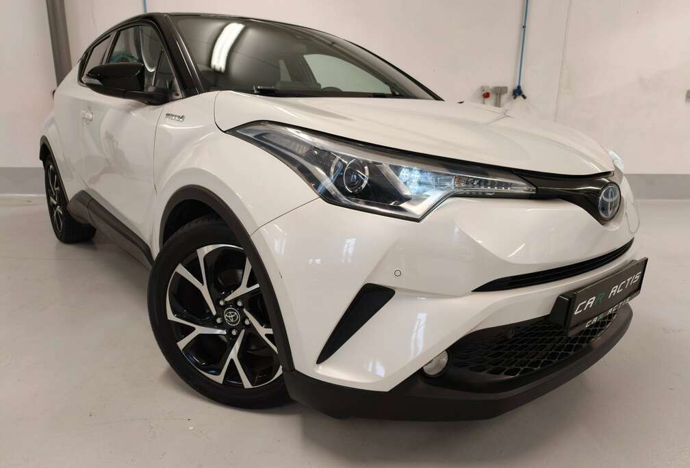 Toyota Hybrid 1.8i VVT-i Graphic E-CVT - KESSY - ATTELAGE