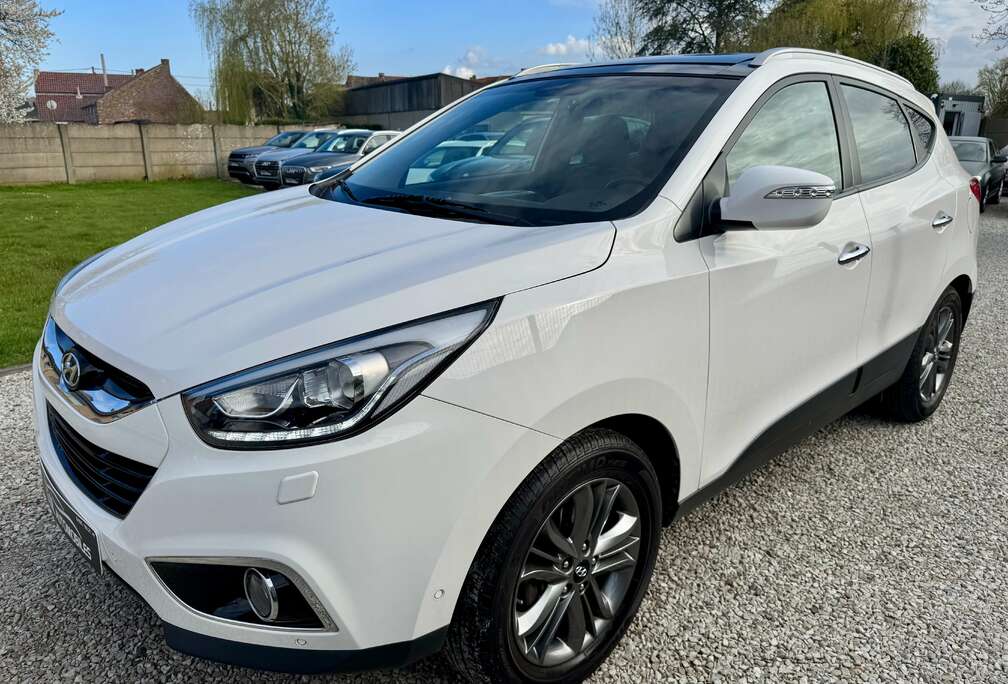 Hyundai iX35 1.6i 2WD Executive*TOIT OUVRANT*CUIR*GPS*CAMERA*AIRCO*1ER PROP+CARNET*XENON*