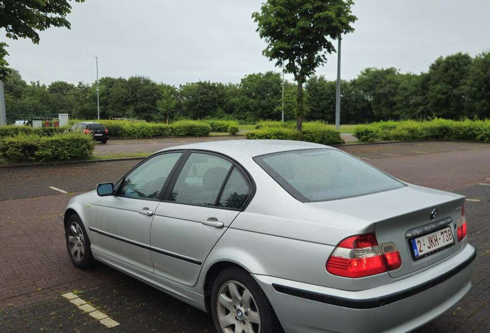 BMW 318iA