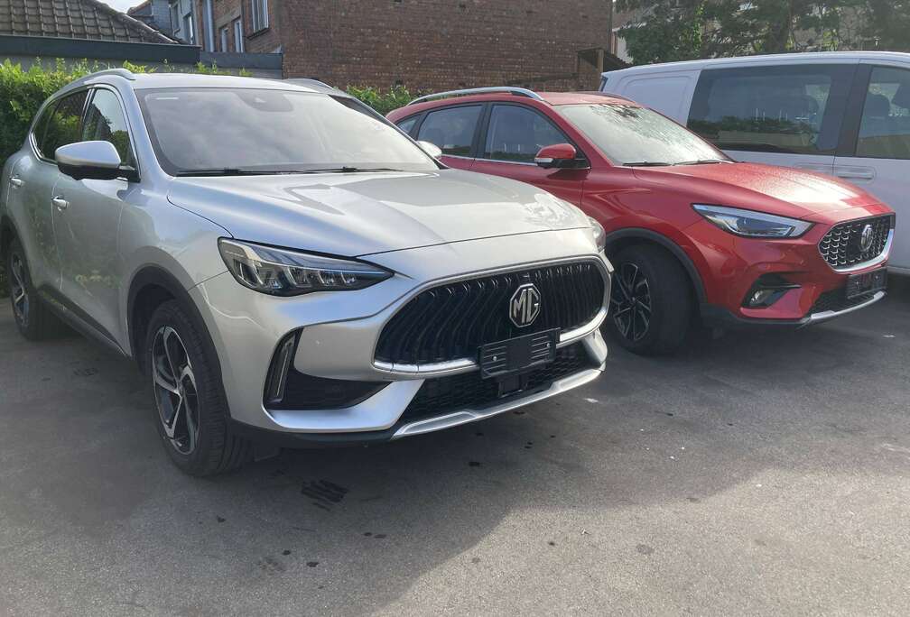 MG DCT LUXURY MY23 SUNROOF