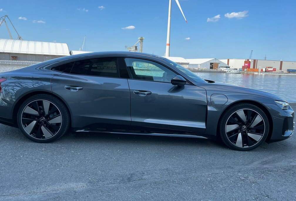 Audi Audi E-tron GT quattro