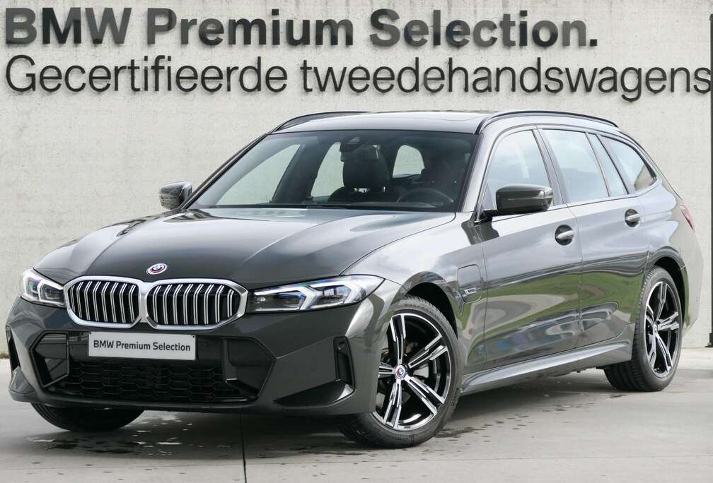 BMW 330e Touring M Sport  PANO