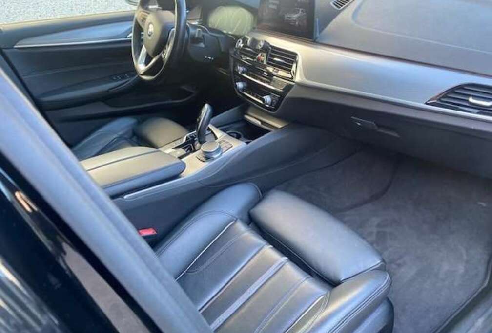 BMW Touring 520 dXA (EU6d-TEMP)