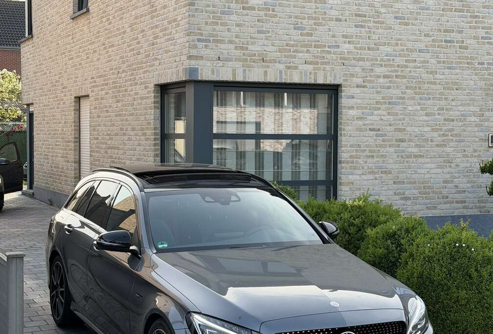 Mercedes-Benz 4 Matic - Panodak - Headup - Amg Exhaust
