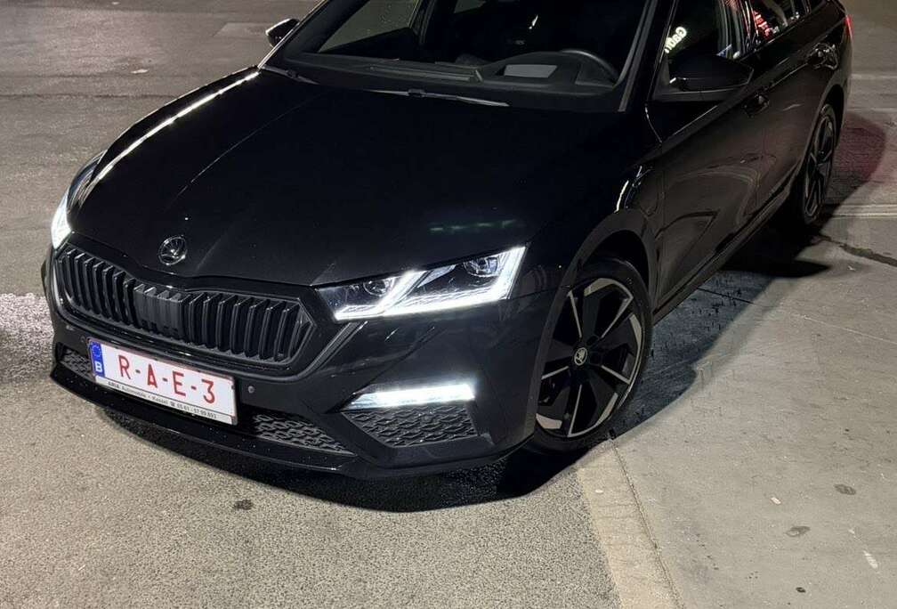 Skoda SW RS PHEV 1.4 TSI DSG