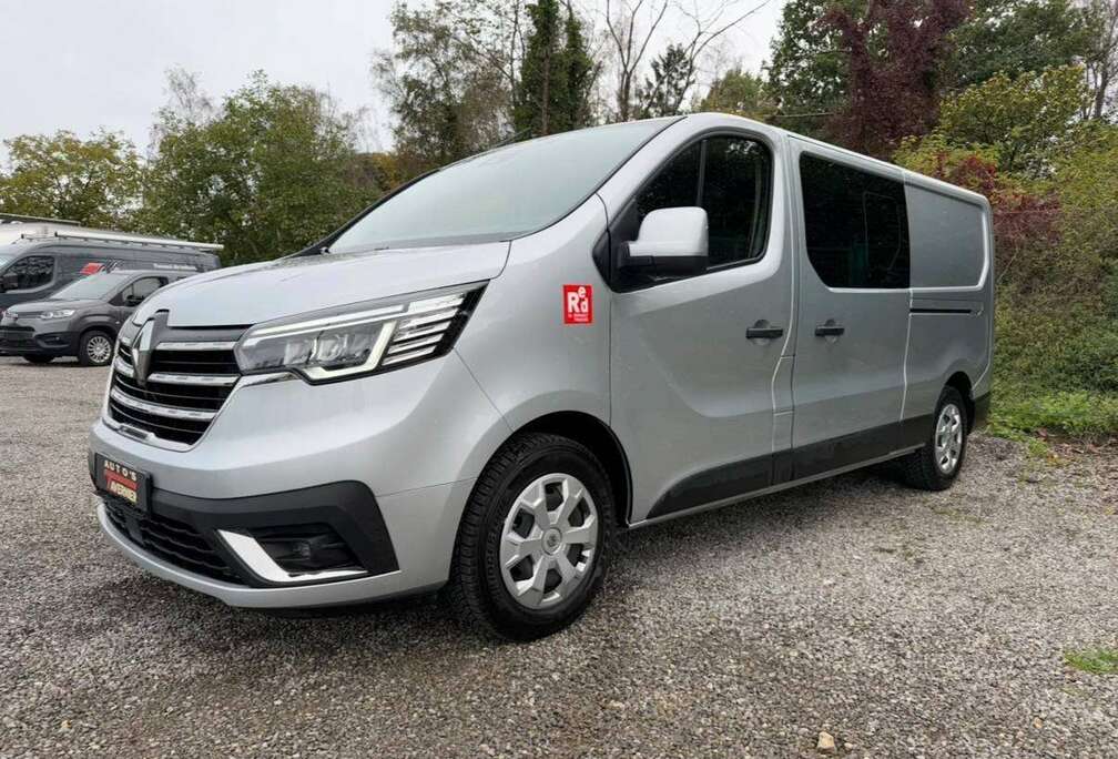 Renault 2.0// L2 // 170 PK// Automaat // 5 Seats // RED //€26440 Ex Btw