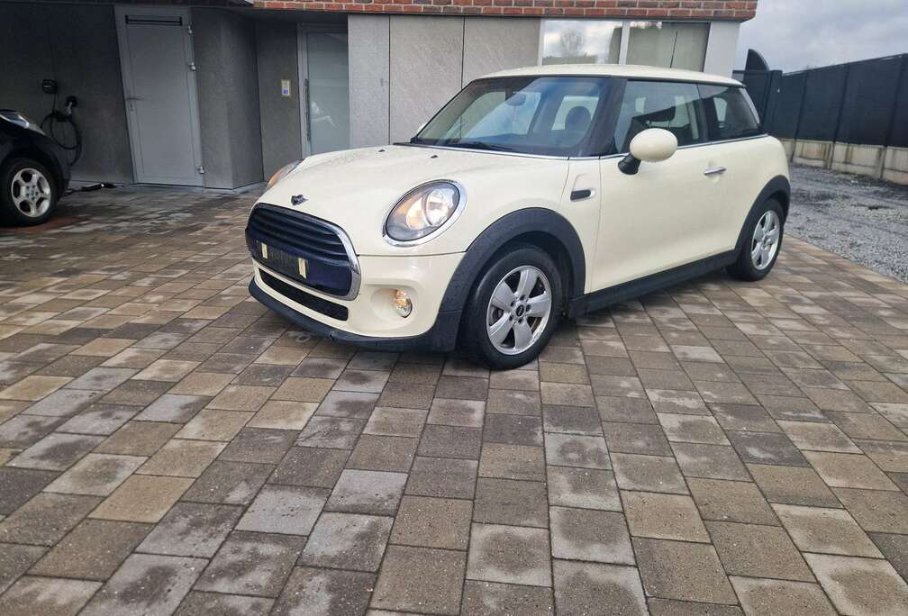 MINI 1.5A automatic 72.000km