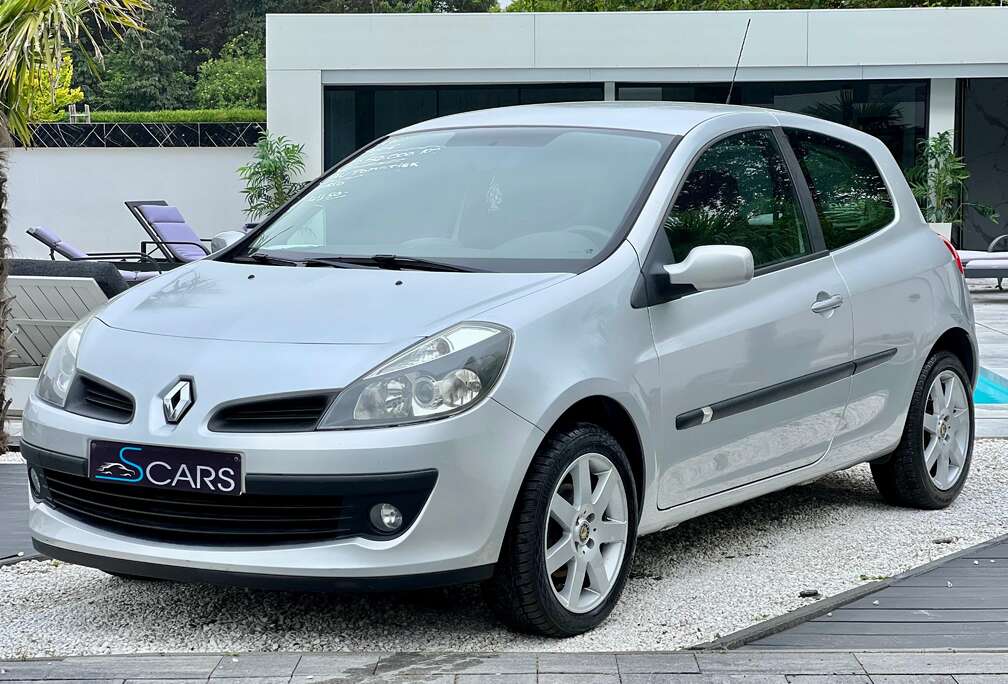 Renault Clio 1.6i ** 050.000 km ** Automaat ** Garantie