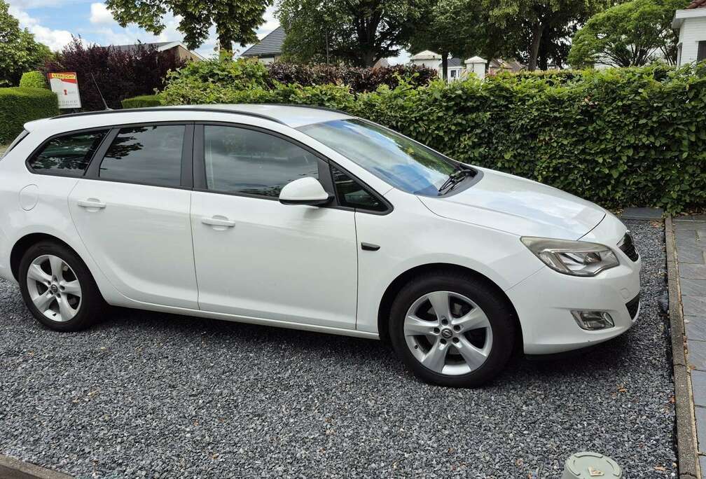Opel 1.7 CDTI DPF Sports Tourer Edition