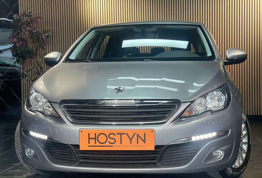 Peugeot SW 1.2i*GARANTIE 1AN*NAVI*CLIM