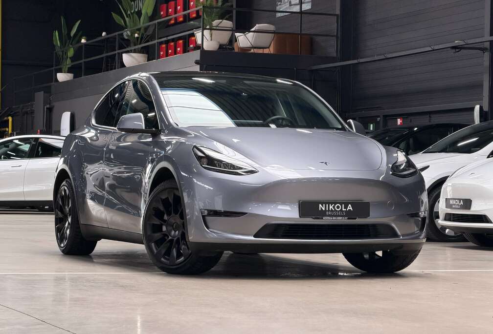 Tesla LONG RANGE - AWD - AUTOPILOT - TOW HOOK