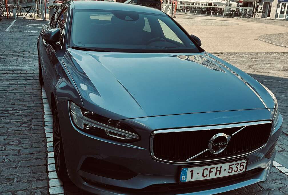 Volvo T4 Geartronic Momentum Pro