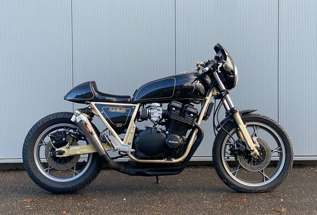 Suzuki Café Racer \