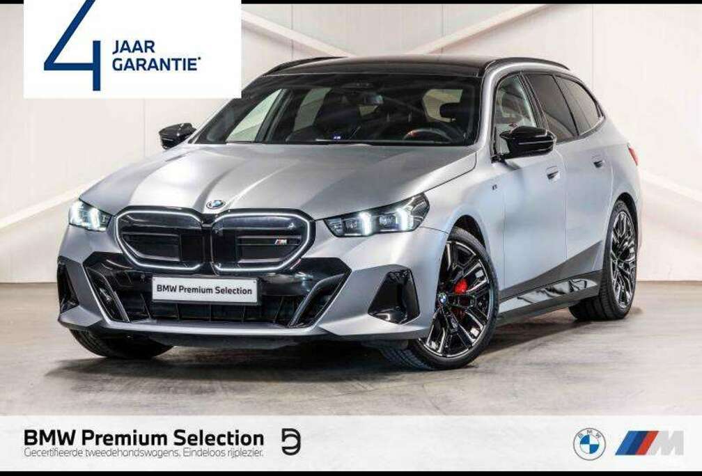 BMW i5 M60 xDrive Touring | INDIVIDUAL | PANO | TREKHA