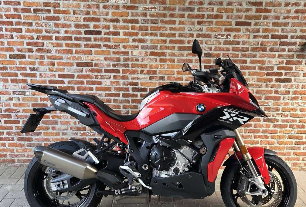 BMW Full option – Touring & Dynamic Packs