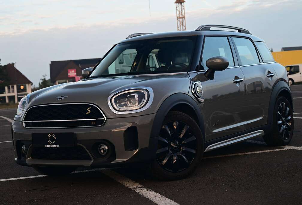 MINI F60 LCI ALL4 HYBRID / AUT / TOP CONDITION / MOONWALK GREY / BLACK WHEELS