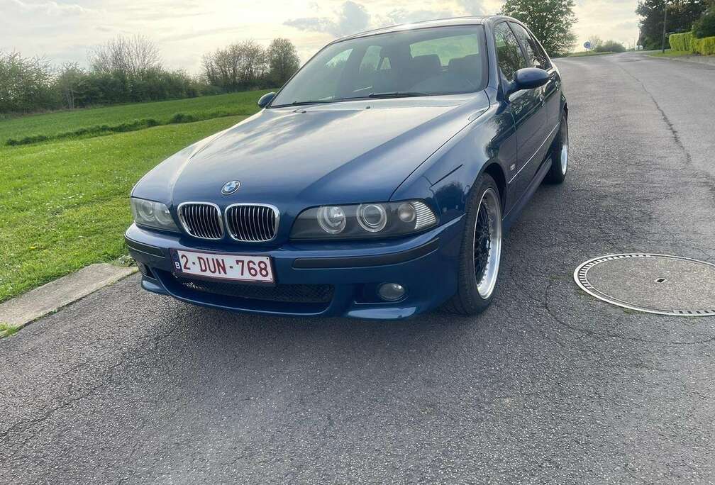 BMW 520i